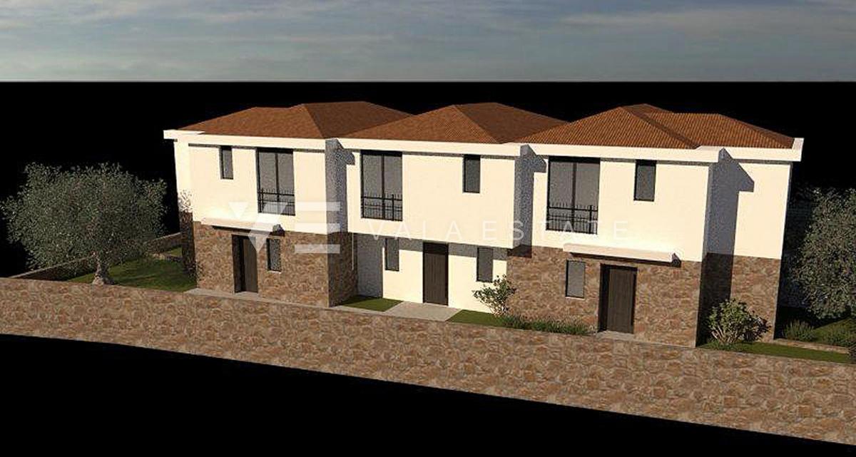 NOVA HIŠA V VRSTI Z BAZENOM IN VRTOM