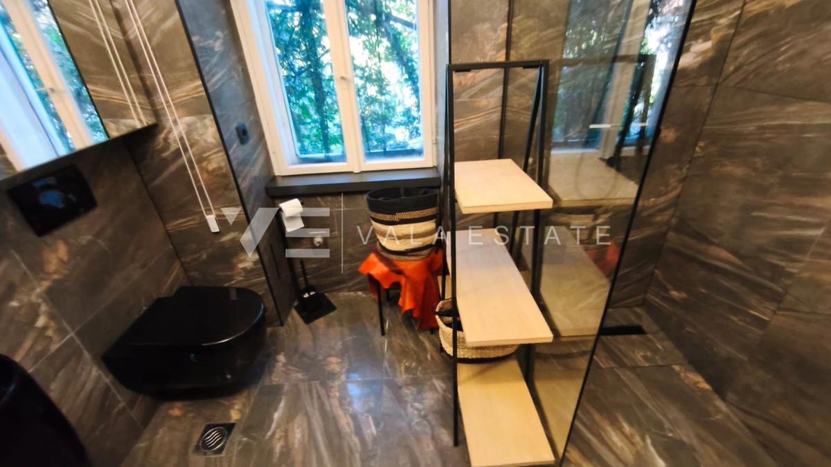 APARTMA V CENTRU MALINSKE, LE 60 M OD PLAŽE