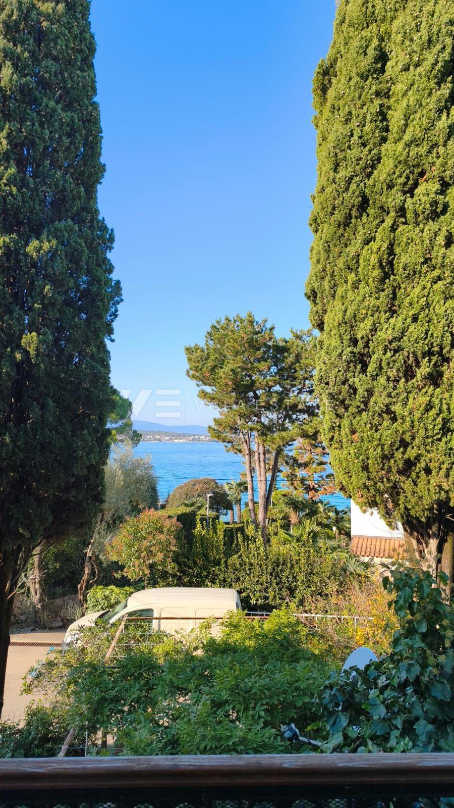 APARTMA V CENTRU MALINSKE, LE 60 M OD PLAŽE