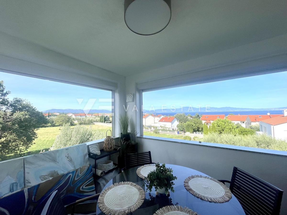 APARTMA Z ODPRTIM POGLEDOM NA MORJE