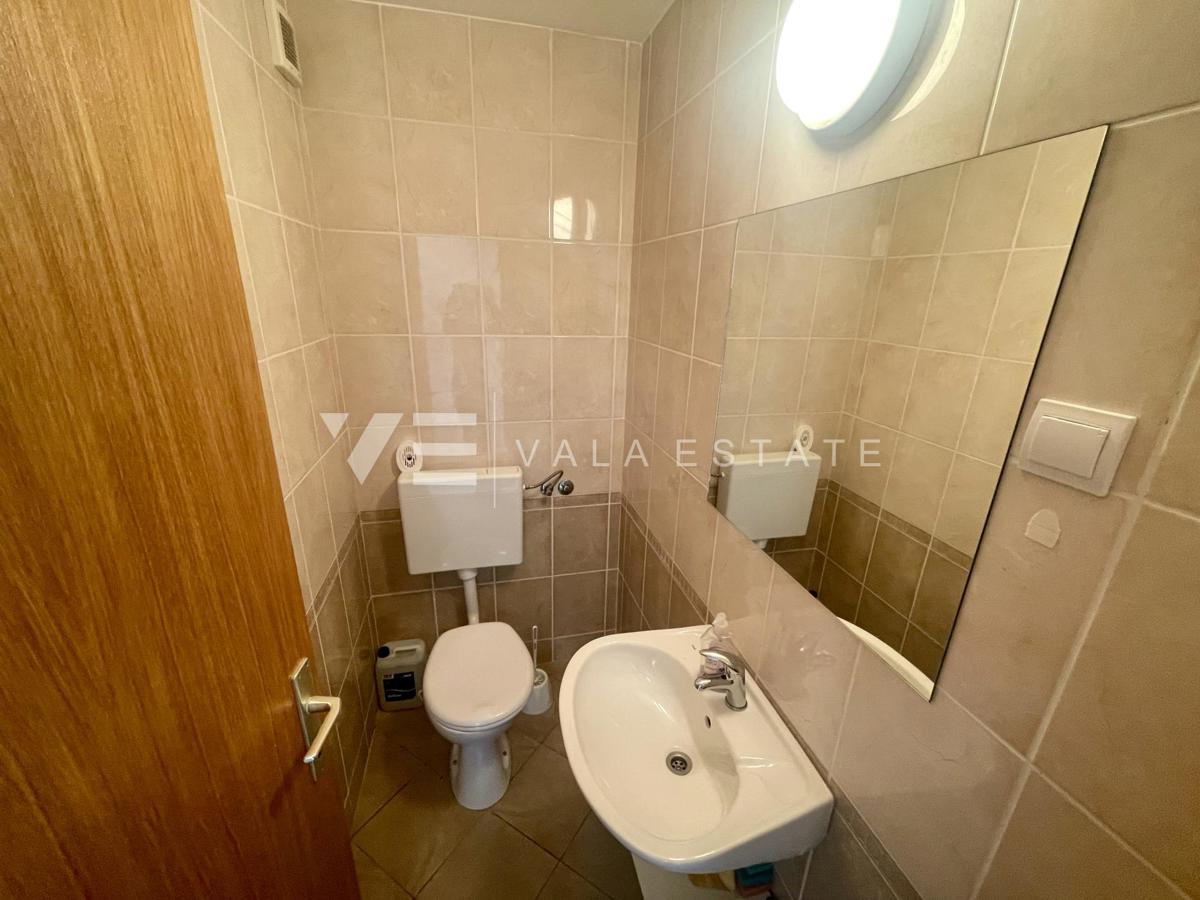 UDOBNO OPREMLJENI APARTMA S ČUDOVITIM POGLEDOM NA MORJE