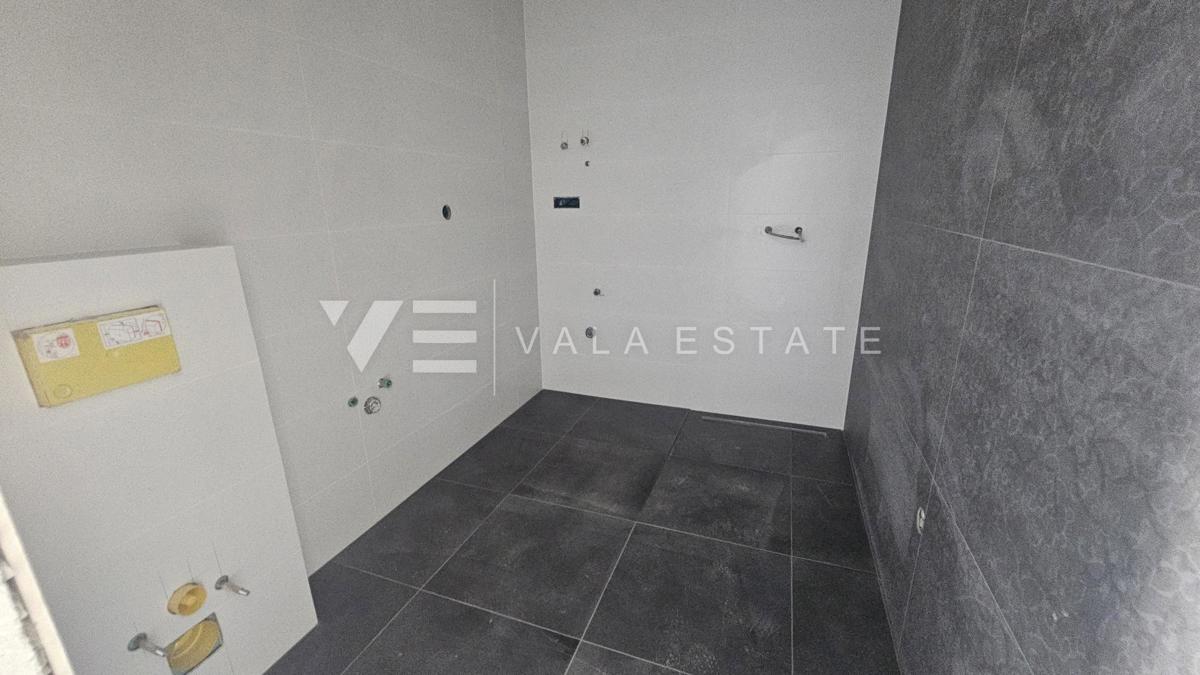 APARTMA NA MIRNI LOKACIJI Z POGLEDOM NA MORJE