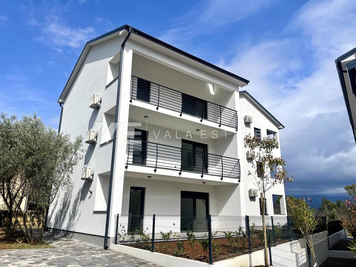 APARTMA NA MIRNI LOKACIJI Z POGLEDOM NA MORJE