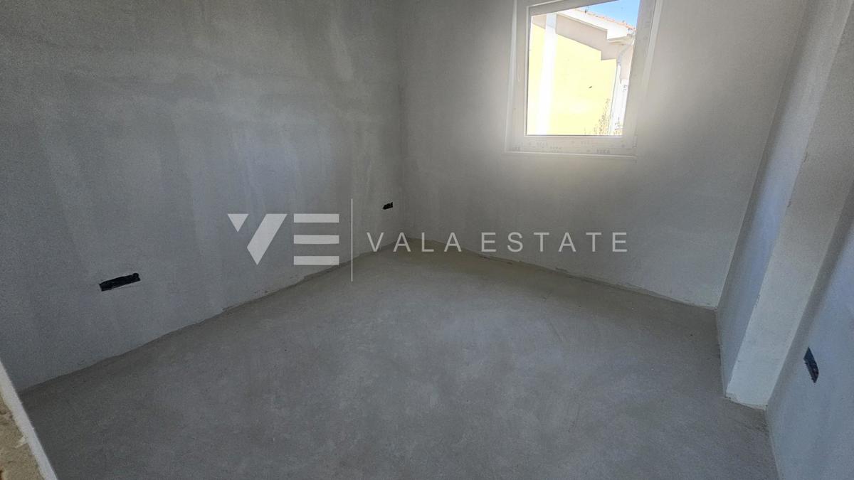 APARTMA NA MIRNI LOKACIJI Z POGLEDOM NA MORJE