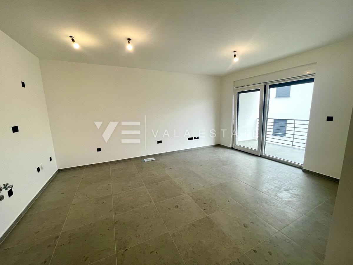 APARTMA NA MIRNI LOKACIJI Z POGLEDOM NA MORJE