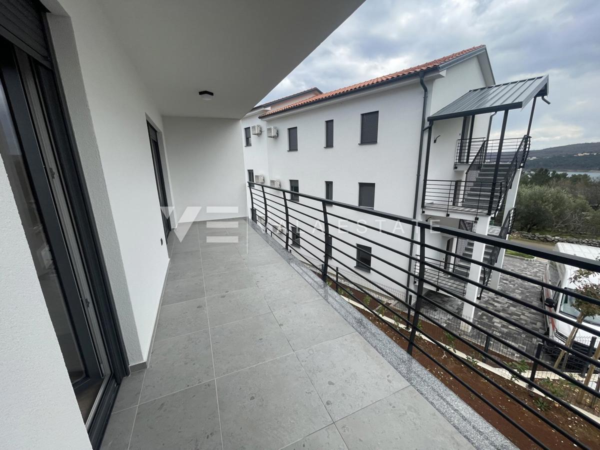 APARTMA NA MIRNI LOKACIJI Z POGLEDOM NA MORJE