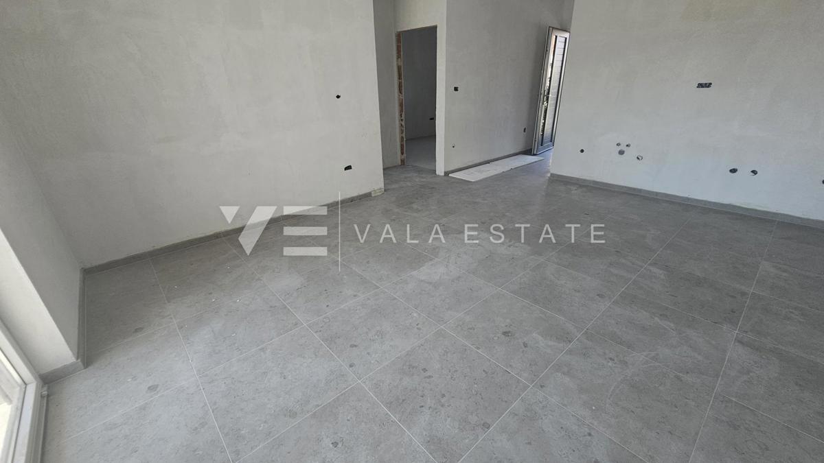 APARTMA NA MIRNI LOKACIJI Z POGLEDOM NA MORJE