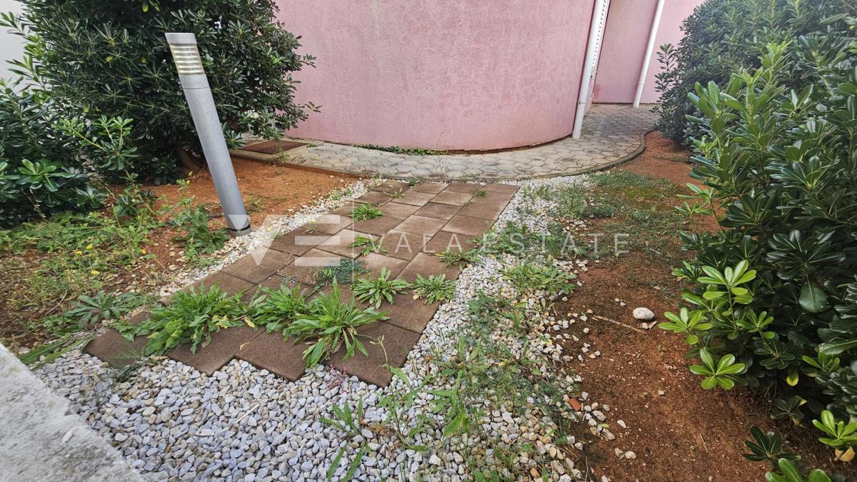 OPREMLJENO STANOVANJE V BLIŽINI MORJA IN ČUDOVITIH PLAŽ