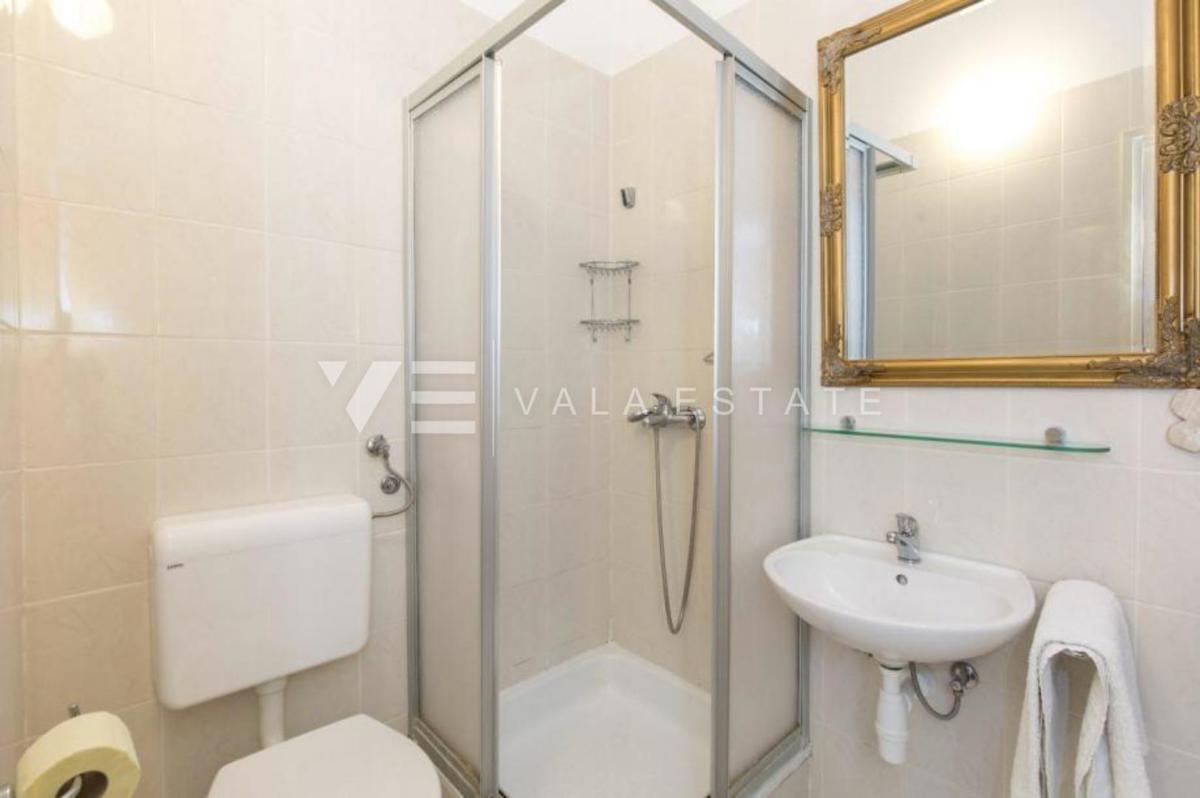 OPREMLJENI APARTMA V BLIŽINI MORJA IN ČUDOVITIH PLAŽ