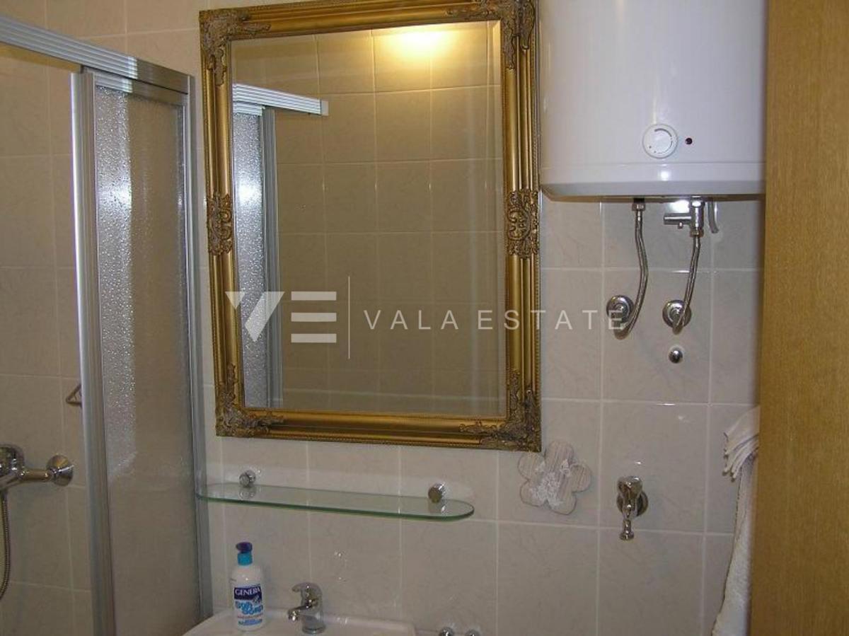 OPREMLJENI APARTMA V BLIŽINI MORJA IN ČUDOVITIH PLAŽ