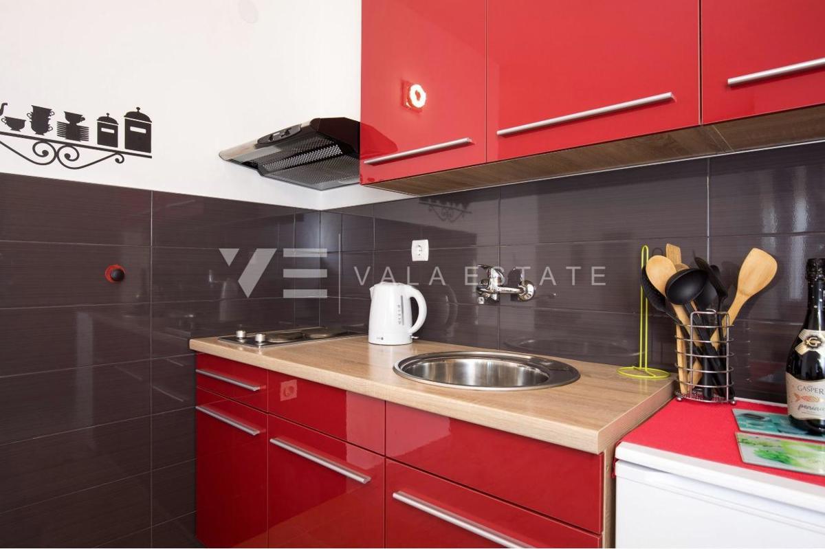 OPREMLJENI APARTMA V BLIŽINI MORJA IN ČUDOVITIH PLAŽ