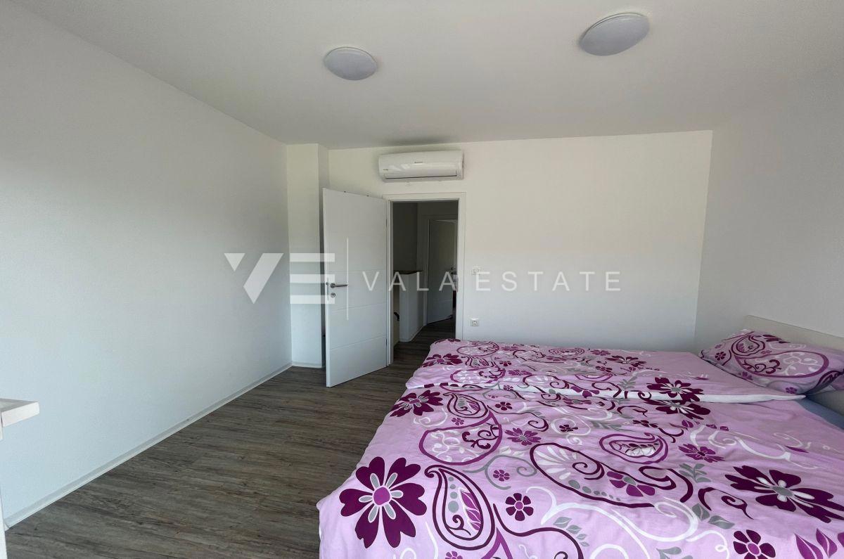 NOVA POL-SAMOSTOJNA HIŠA NA MIRNI LOKACIJI