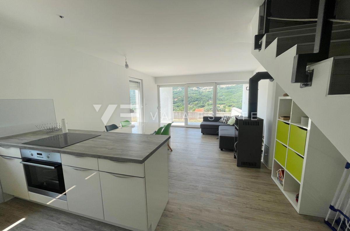 NOVA POL-SAMOSTOJNA HIŠA NA MIRNI LOKACIJI