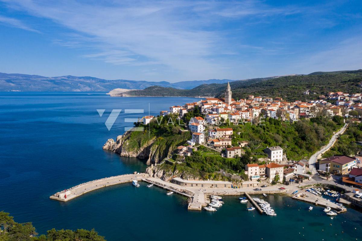 KAMNITA HIŠA ZA OBNOVO - ODLIČNA PRILOŽNOST ZA POSLOVNI PROSTOR