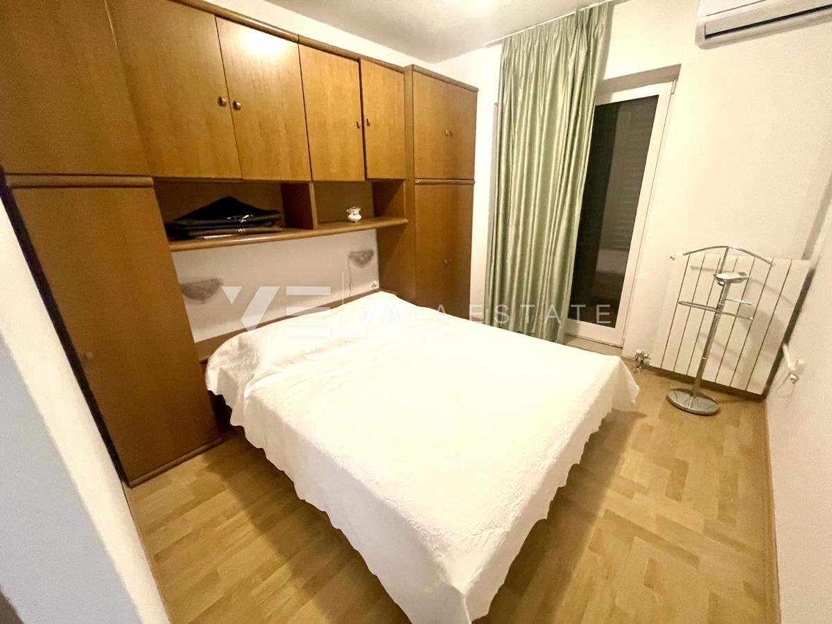 SAMOSTOJNA HIŠA Z VELIKIM VRTOM IN BAZENOM NA ODLIČNI LOKACIJI