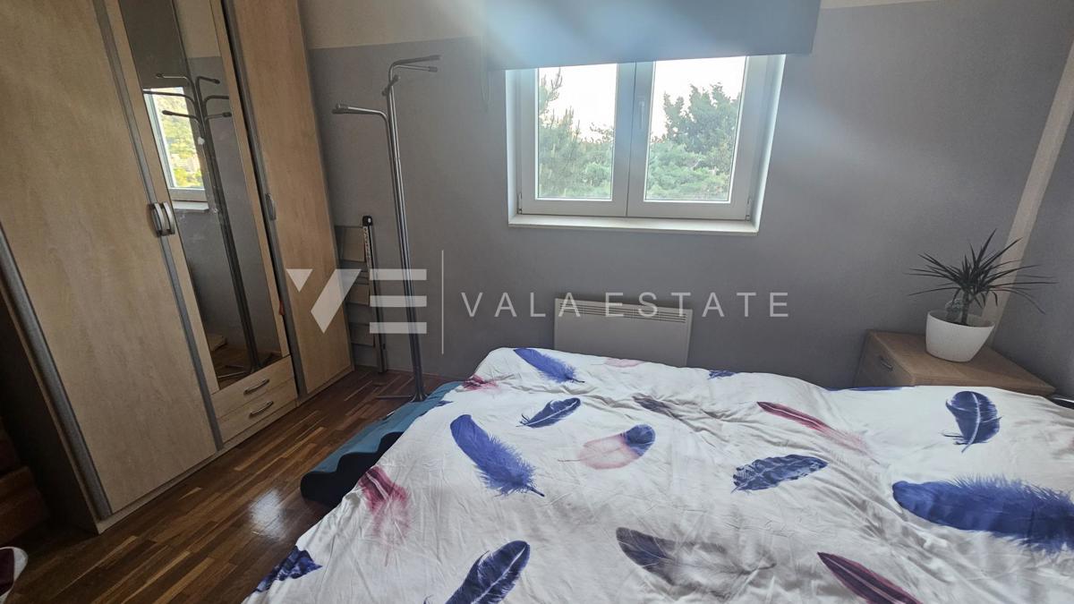 REDKOST V BAŠKI - APARTMA Z ODPRTIM POGLEDOM NA MORJE V BLIŽINI PLAŽE