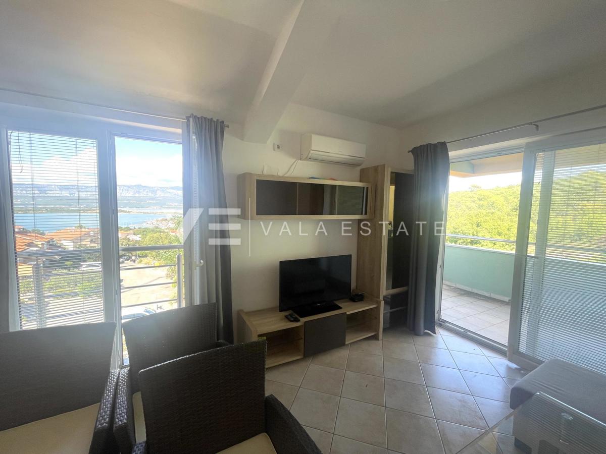 APARTMA Z POGLEDOM NA MORJE V BLIŽINI PLAŽE