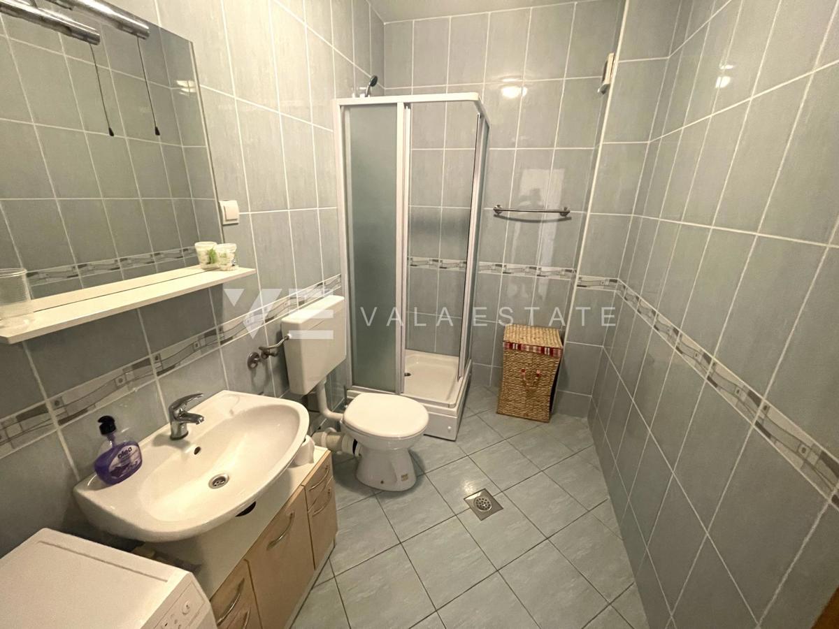 APARTMA Z POGLEDOM NA MORJE V BLIŽINI PLAŽE