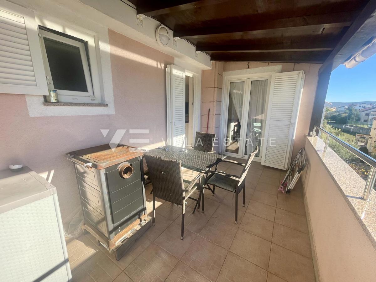 DVOSOBNI APARTMA NA MIRNI LOKACIJI