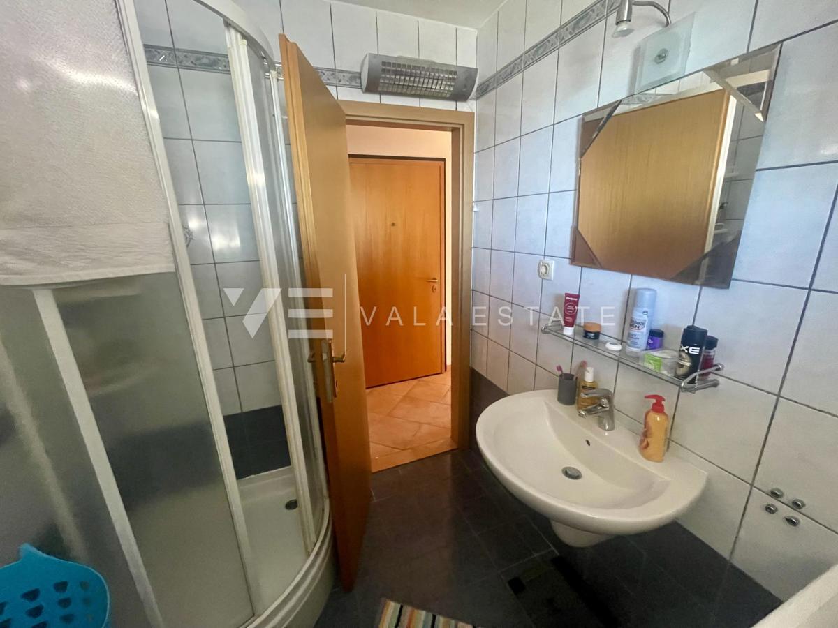 DVOSOBNI APARTMA NA MIRNI LOKACIJI