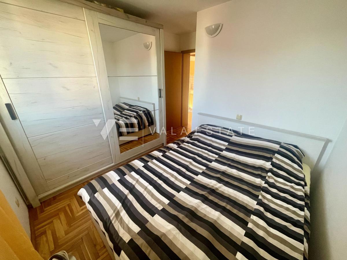 DVOSOBNI APARTMA NA MIRNI LOKACIJI