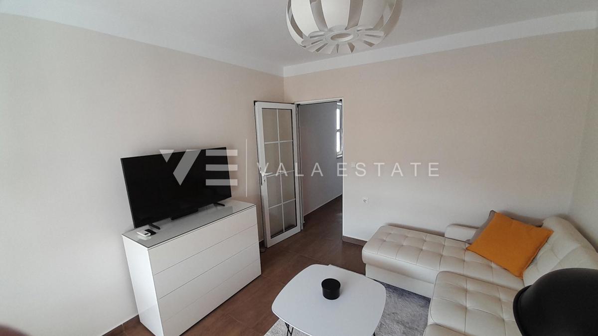 UDOBNI APARTMA NA MIRNI LOKACIJI