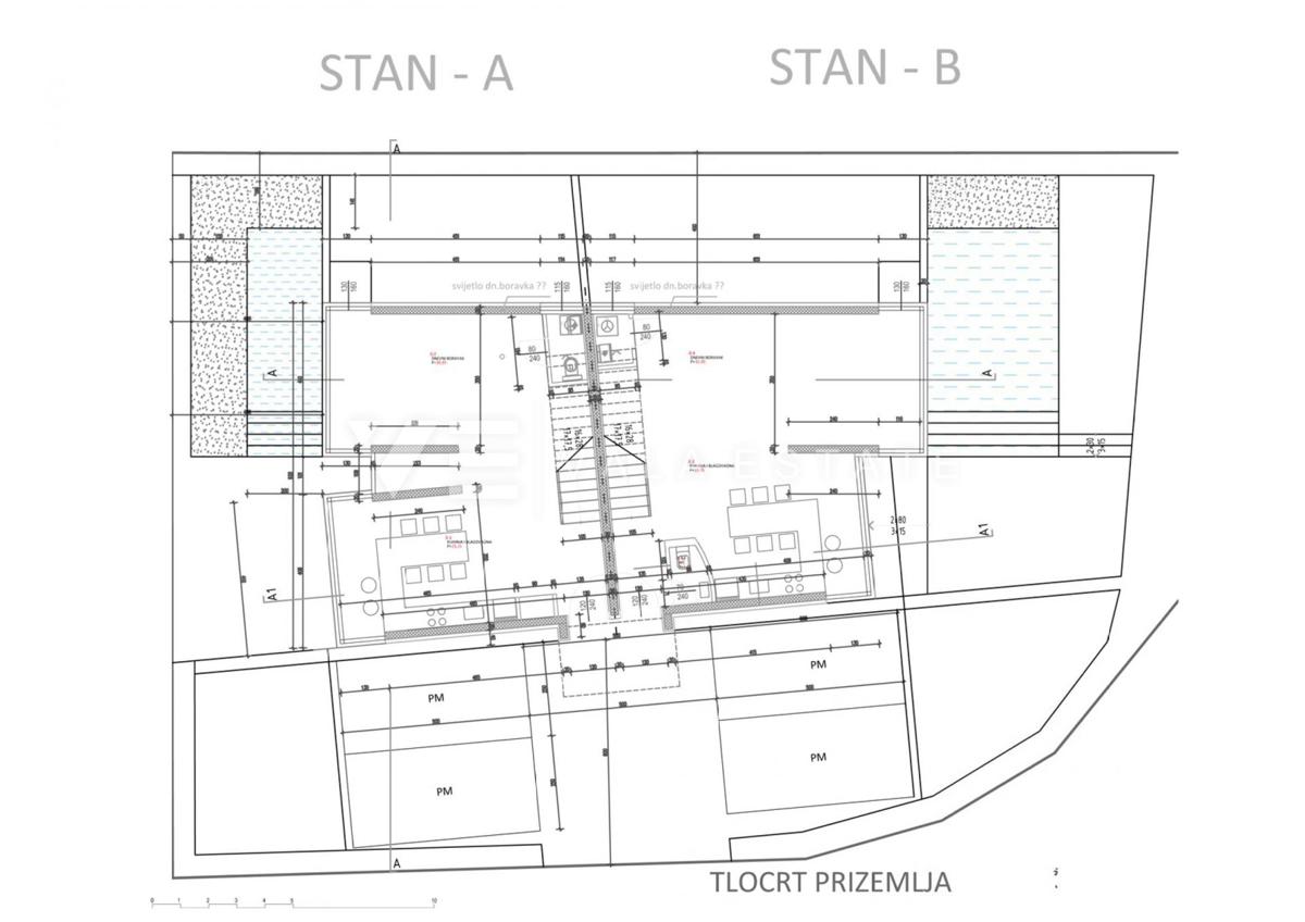 NOVA MODERNA POL-SAMOSTOJNA HIŠA Z BAZENOM