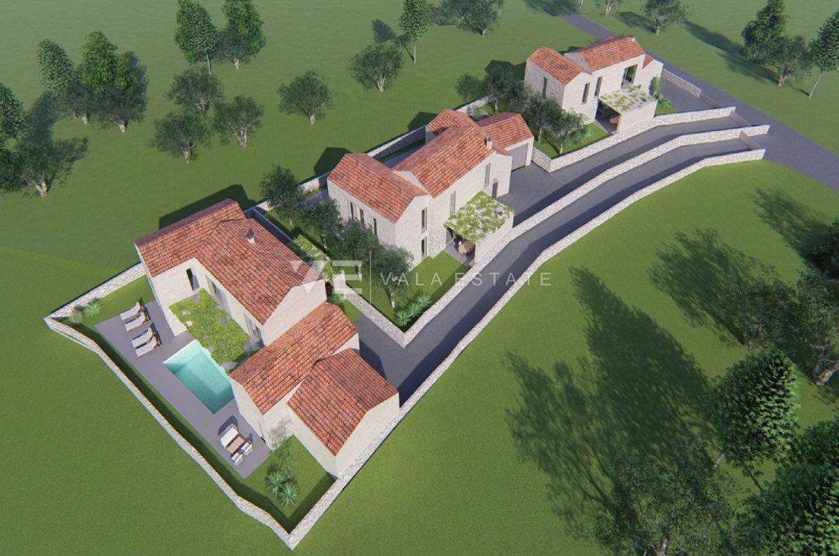 ZAZIDLJIVO ZEMLJIŠČE S PROJEKTNO DOKUMENTACIJO NA MIRNI PODEŽELSKI LOKACIJI