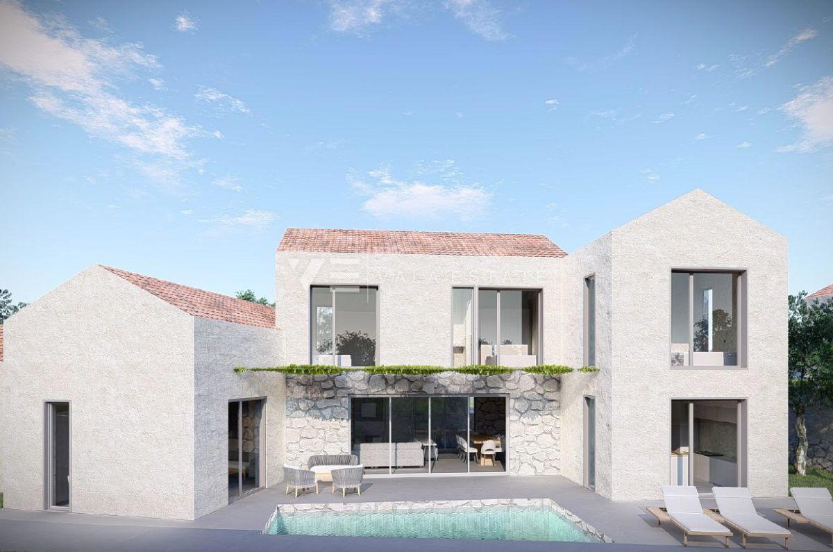 ZAZIDLJIVO ZEMLJIŠČE S PROJEKTNO DOKUMENTACIJO NA MIRNI PODEŽELSKI LOKACIJI