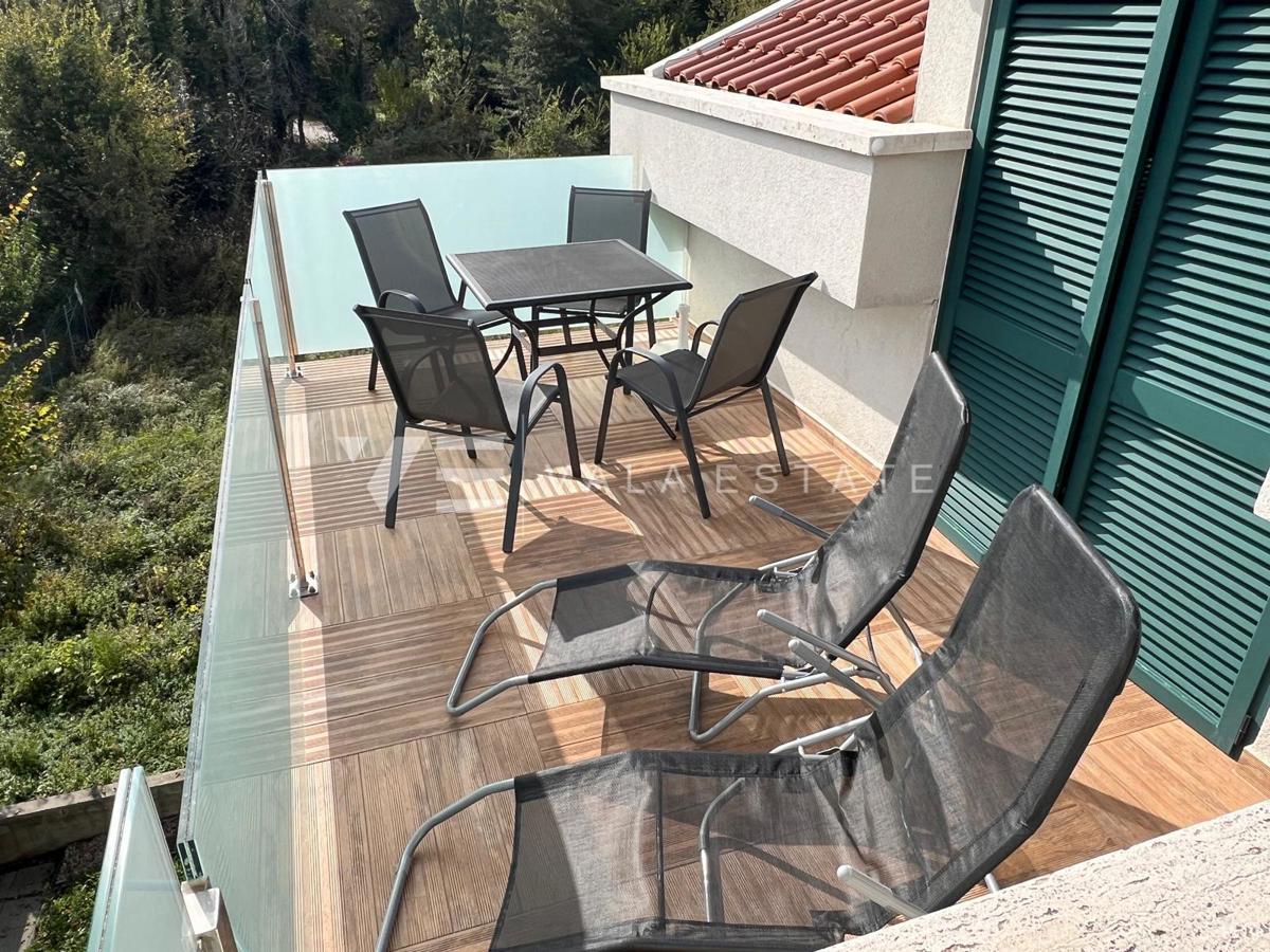ENOSOBNI APARTMA V BLIŽINI PLAŽE