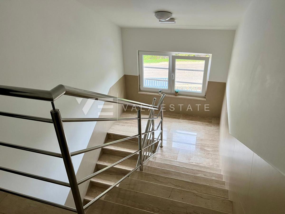 ENOSOBNI APARTMA V BLIŽINI PLAŽE
