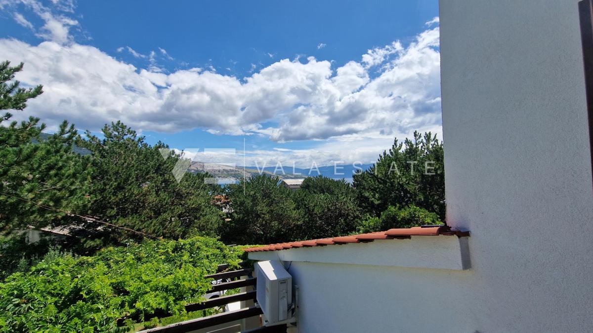 HIŠA S POGLEDOM NA MORJE LE 150 M OD PLAŽE