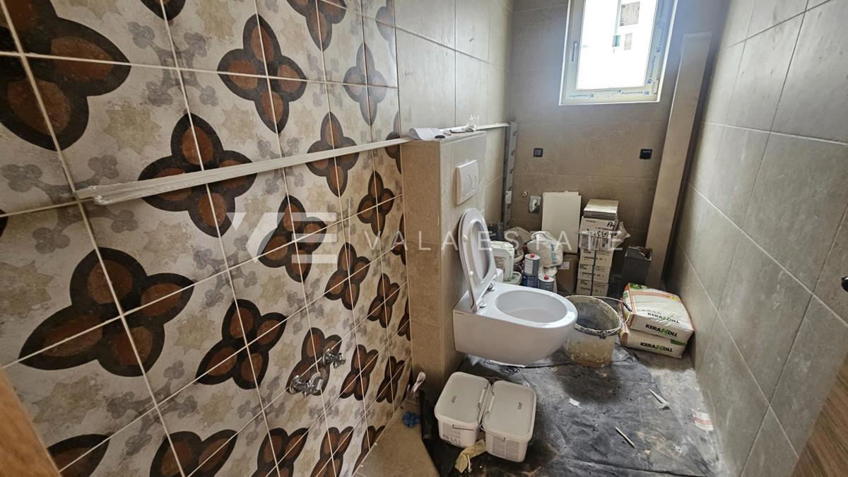 NOVA MEDITERANSKA VILA Z BAZENOM IN POGLEDOM NA MORJE