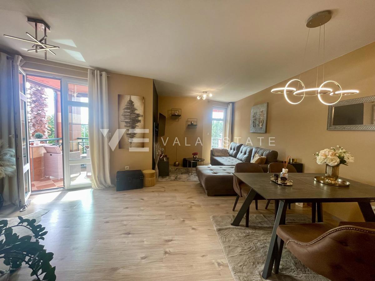 OPREMLJENI APARTMA V BLIŽINI MORJA IN CENTRA