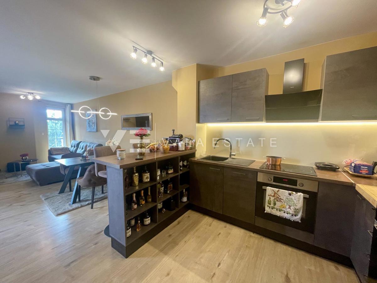 OPREMLJENI APARTMA V BLIŽINI MORJA IN CENTRA