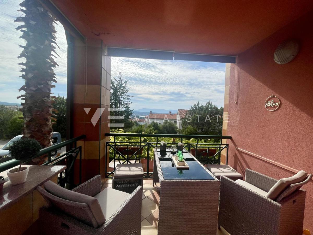 OPREMLJENI APARTMA V BLIŽINI MORJA IN CENTRA