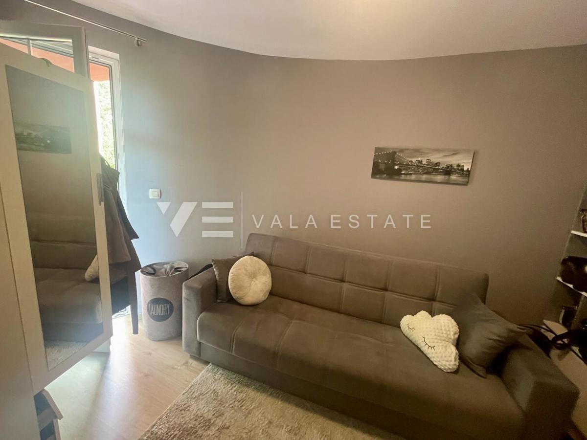 OPREMLJENI APARTMA V BLIŽINI MORJA IN CENTRA