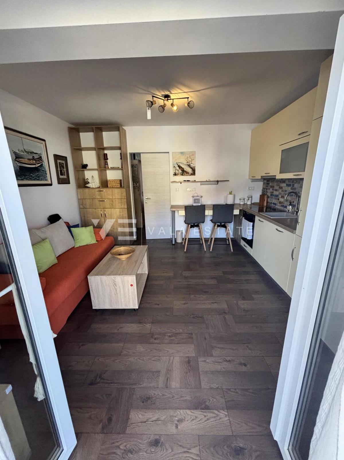 OPREMLJENI APARTMA V BLIŽINI MORJA IN ČUDOVITIH PLAŽ