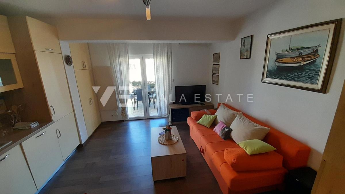 OPREMLJENI APARTMA V BLIŽINI MORJA IN ČUDOVITIH PLAŽ