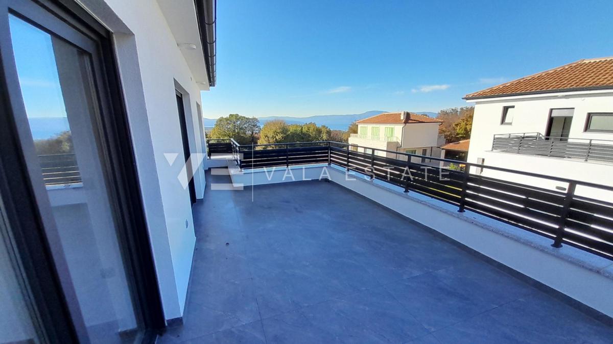 NOVA SAMOSTOJNA HIŠA Z BAZENOM IN POGLEDOM NA MORJE