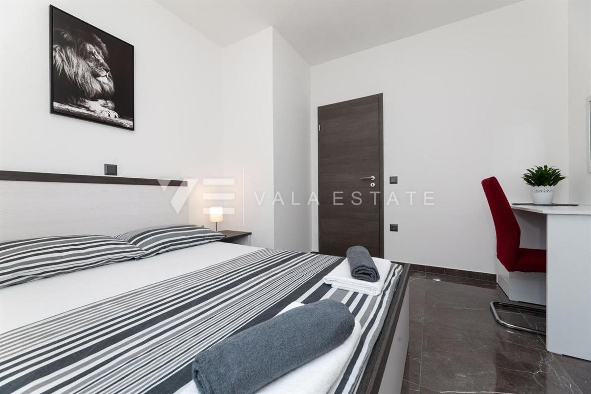 SAMOSTOJNA PRITLIČNA HIŠA Z BAZENOM NA MIRNI LOKACIJI