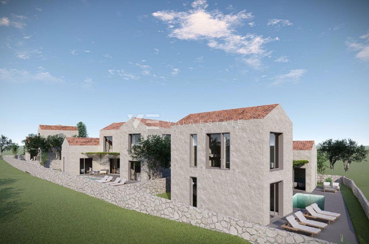 ZAZIDLJIVO ZEMLJIŠČE S PROJEKTNO DOKUMENTACIJO NA MIRNI PODEŽELSKI LOKACIJI