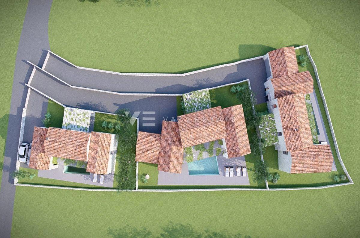 ZAZIDLJIVO ZEMLJIŠČE S PROJEKTNO DOKUMENTACIJO NA MIRNI PODEŽELSKI LOKACIJI