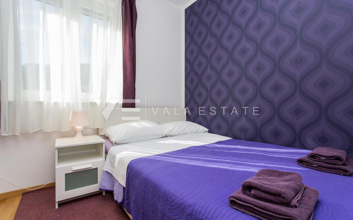ATRAKTIVNI APARTMA NA ODLIČNI LOKACIJI
