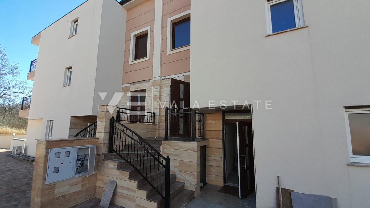 APARTMA V PRITLIČJU NOVOGRADNJE S POGLEDOM NA MORJE