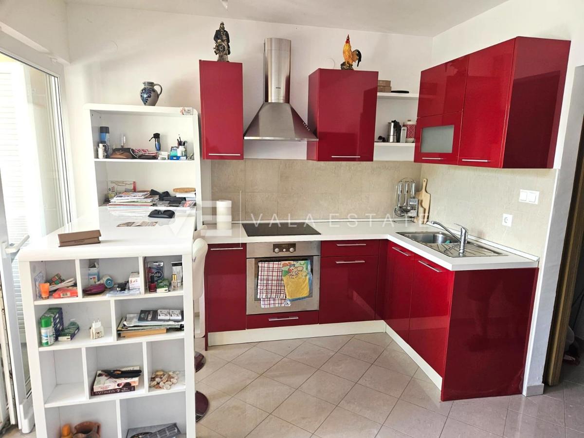 APARTMA NA MIRNI LOKACIJI V BLIŽINI MORJA
