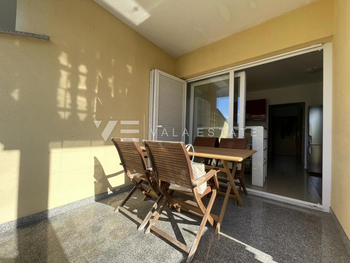 APARTMA NA MIRNI LOKACIJI V BLIŽINI MORJA