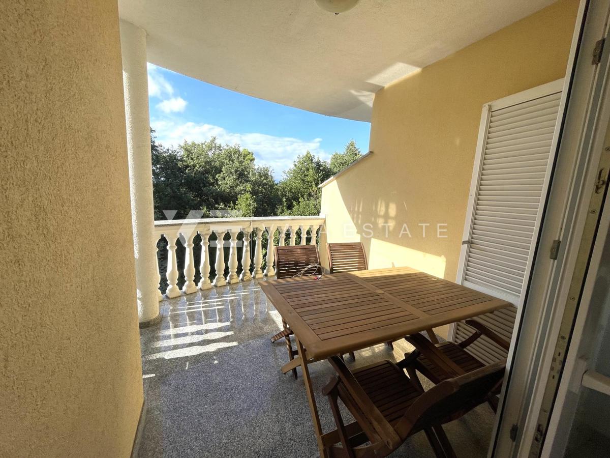 APARTMA NA MIRNI LOKACIJI V BLIŽINI MORJA