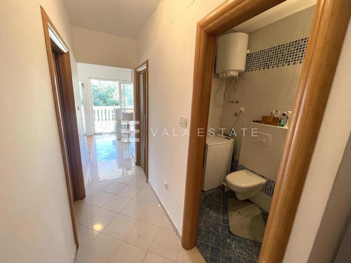 APARTMA NA MIRNI LOKACIJI V BLIŽINI MORJA