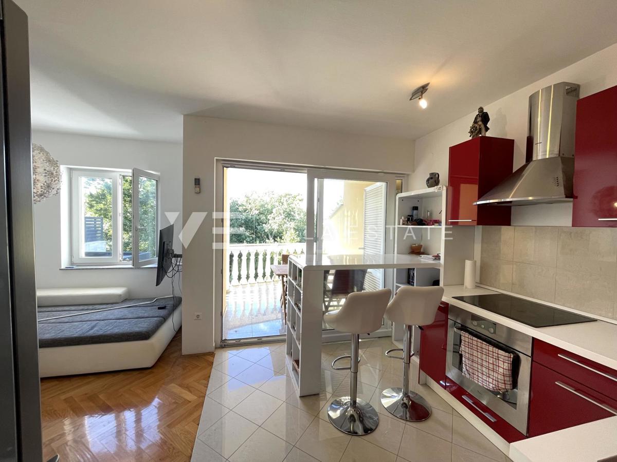 APARTMA NA MIRNI LOKACIJI V BLIŽINI MORJA